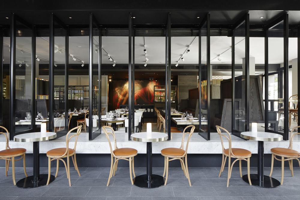 Hotel Realm Канбера Екстериор снимка Restaurant interior