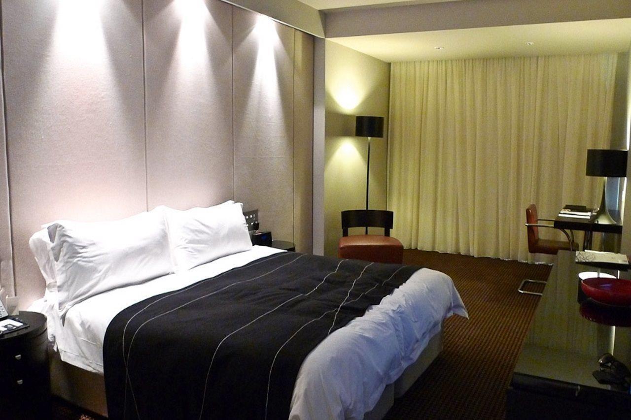 Hotel Realm Канбера Екстериор снимка A room at the hotel