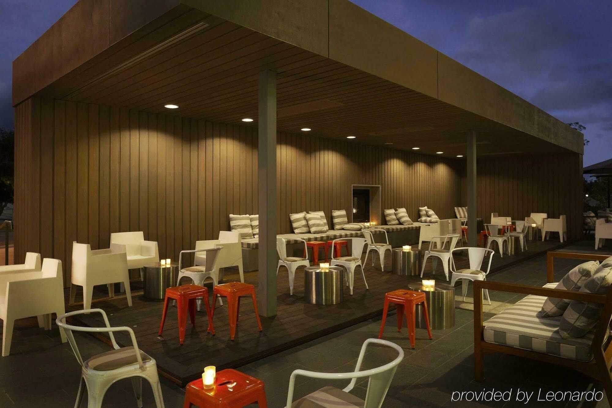 Hotel Realm Канбера Екстериор снимка The rooftop bar at the Standard East Village