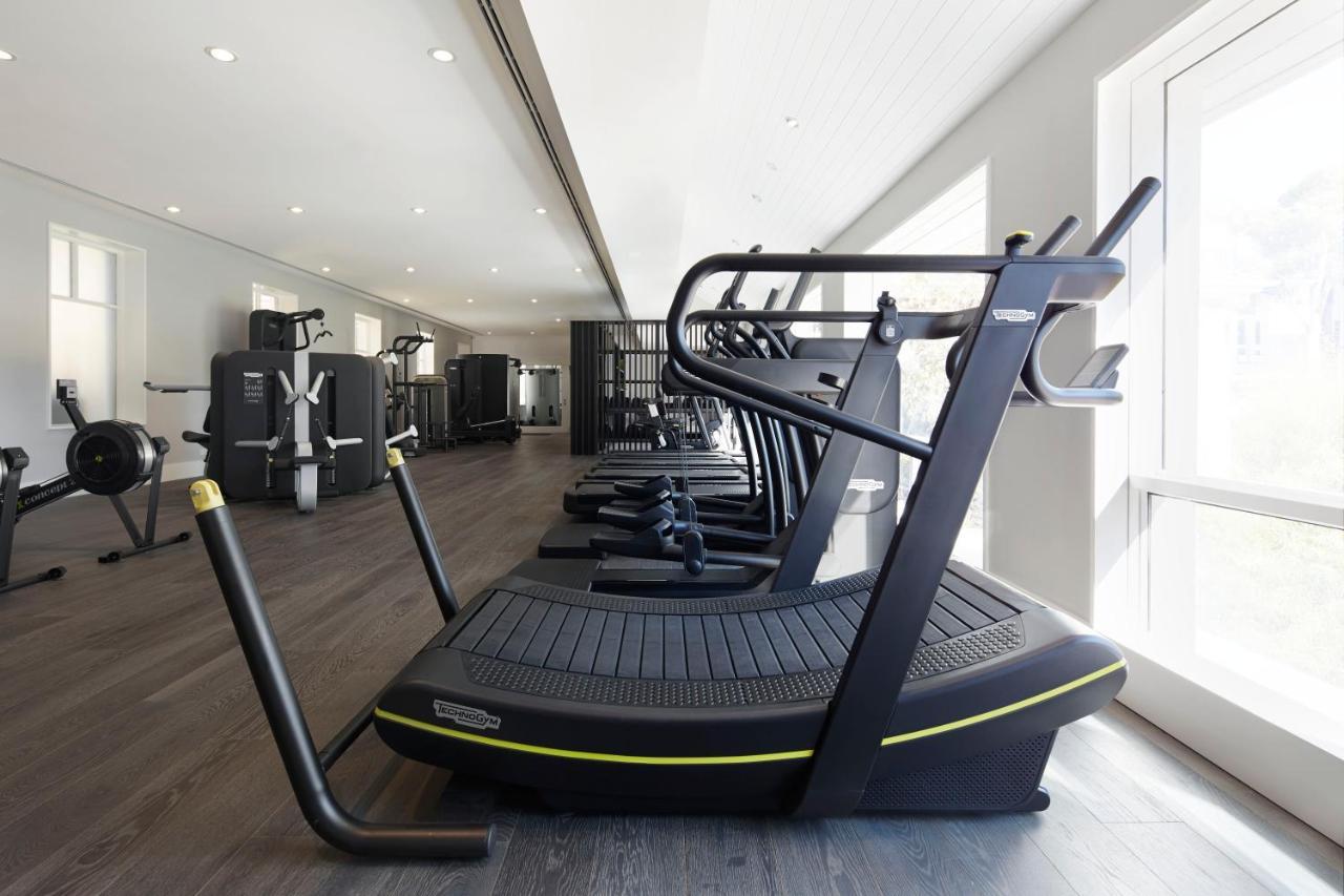 Hotel Realm Канбера Екстериор снимка A treadmill