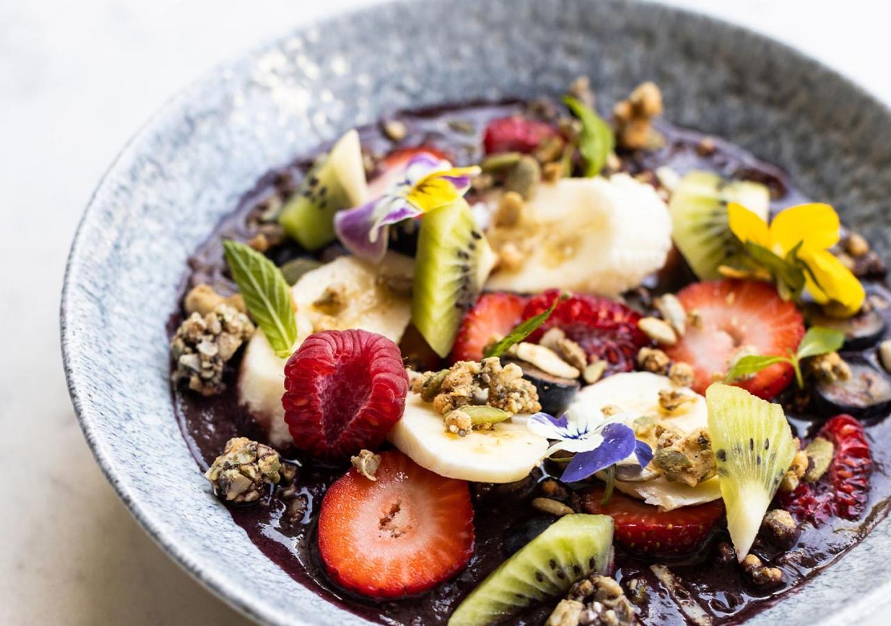 Hotel Realm Канбера Екстериор снимка Acai bowl